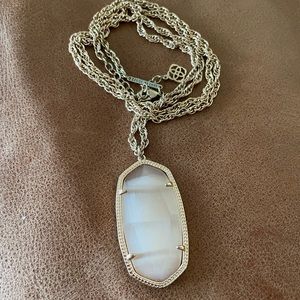 Kendra Scott necklace